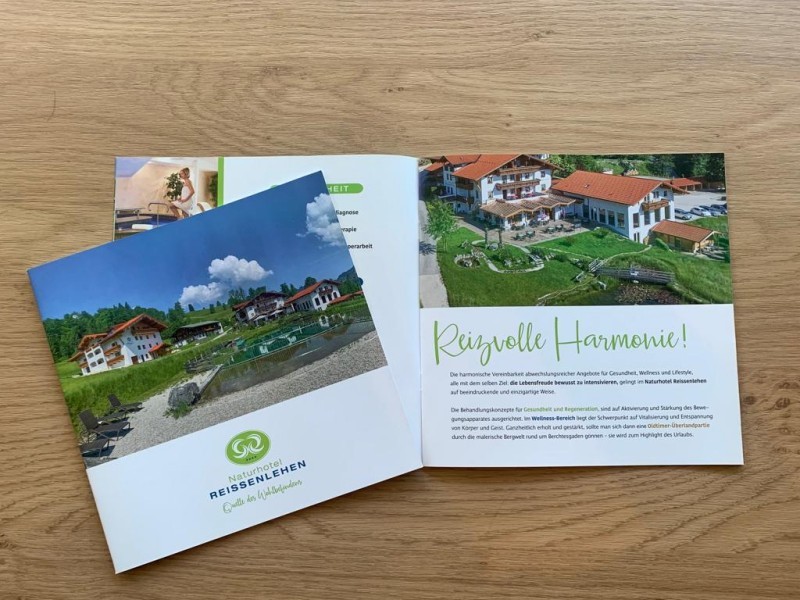 Hotelprospekt 22