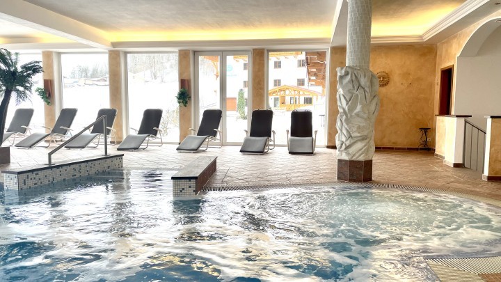 Hallenbad / Whirlpool