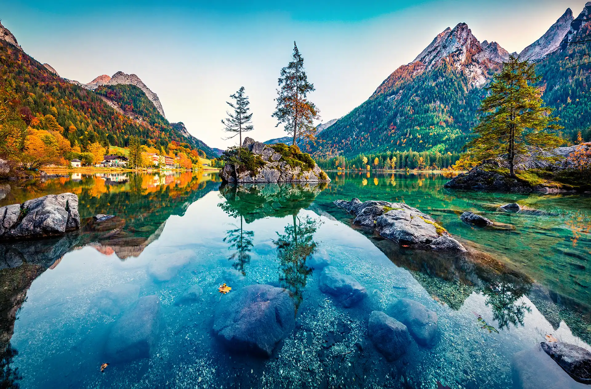 Hintersee eingebetet in den Nationalpark
